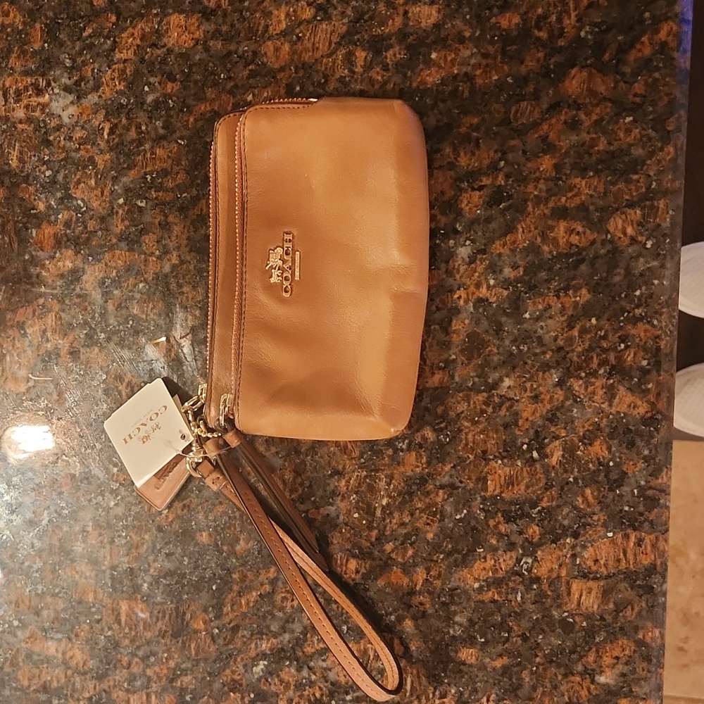 Wristlet